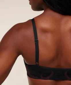Storm Seamless Sports Bra