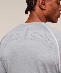 Versatile Seamless T-Shirt
