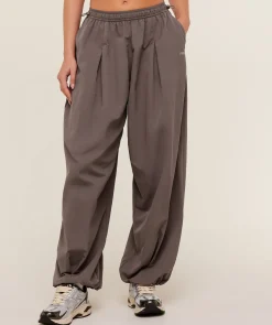 Weekend Lifestyle Parachute Pants